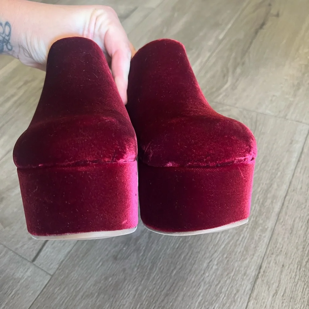 Larroude NEW Miso Velvet Clog Shoes Heels Platform size 6.5 women’s